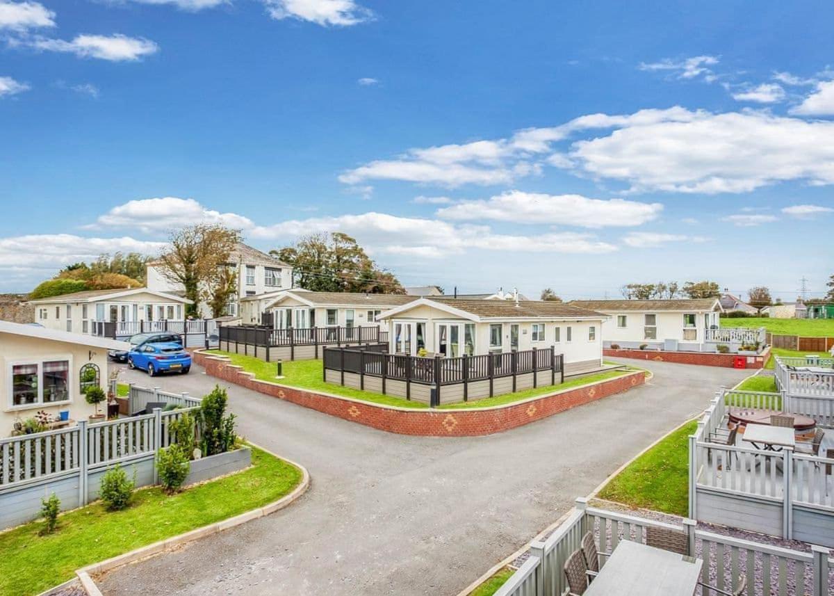 Bryn Mechell Hotel Llanfechell Buitenkant foto