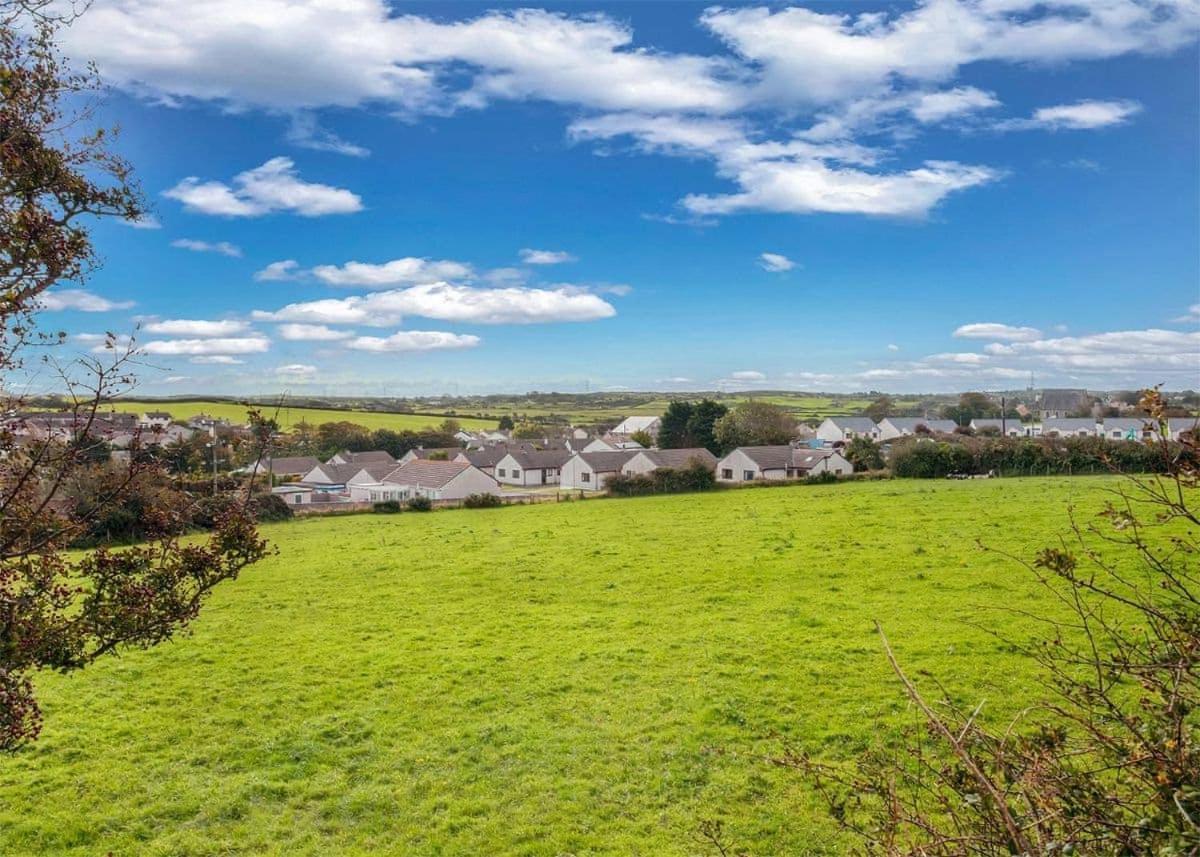 Bryn Mechell Hotel Llanfechell Buitenkant foto