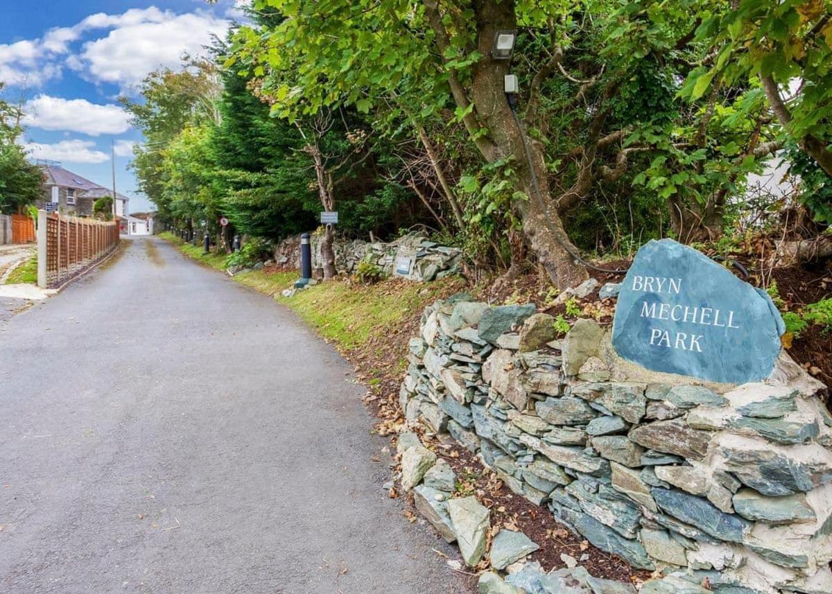 Bryn Mechell Hotel Llanfechell Buitenkant foto